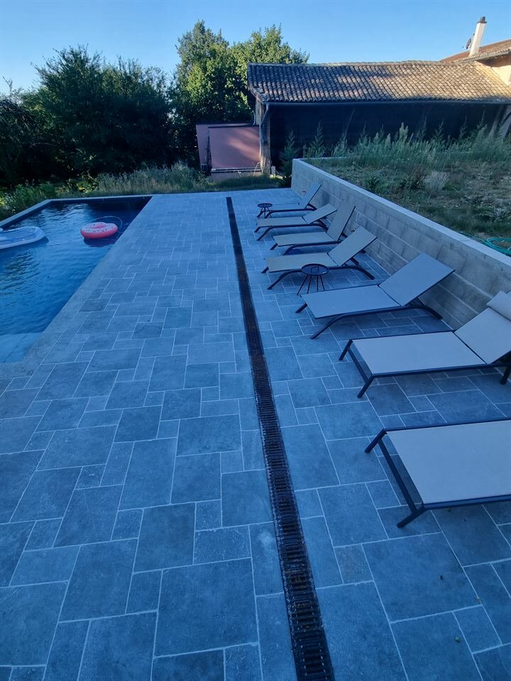 Carrelage extérieur à Louhans